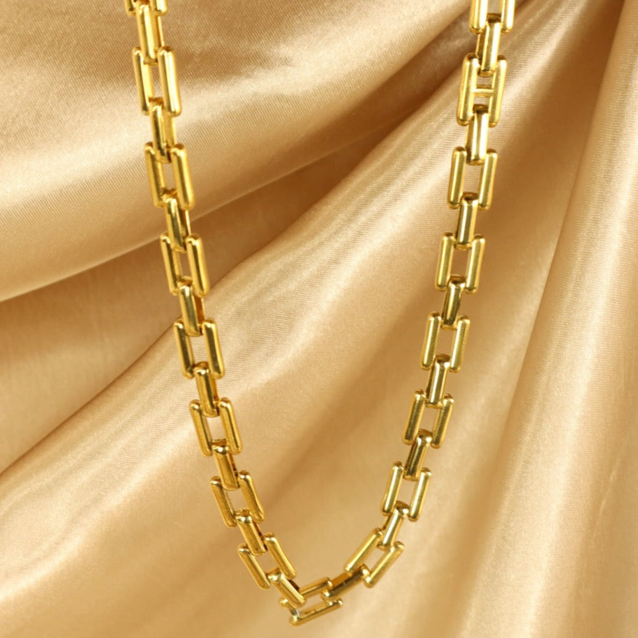 Kemi 18ct Gold Plated Stainless Steel Love Link Choker Necklace