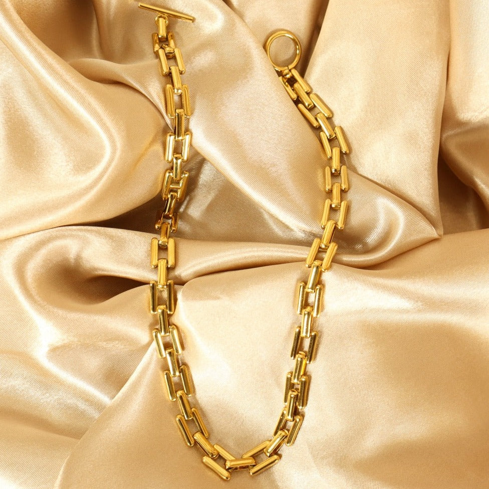 Kemi 18ct Gold Plated Stainless Steel Love Link Choker Necklace