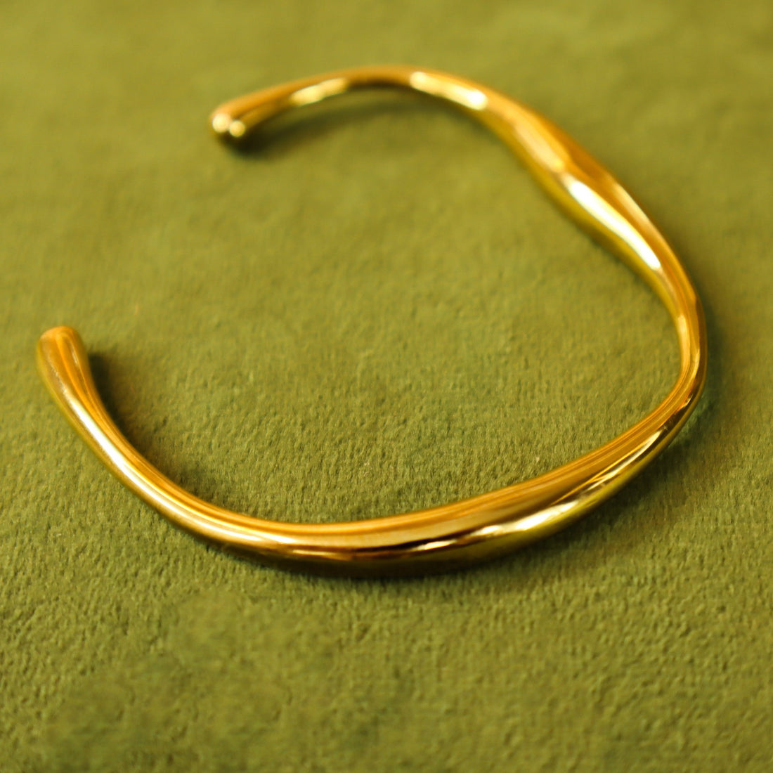 Joanna 18ct gold plated on stainless steel Bracelet